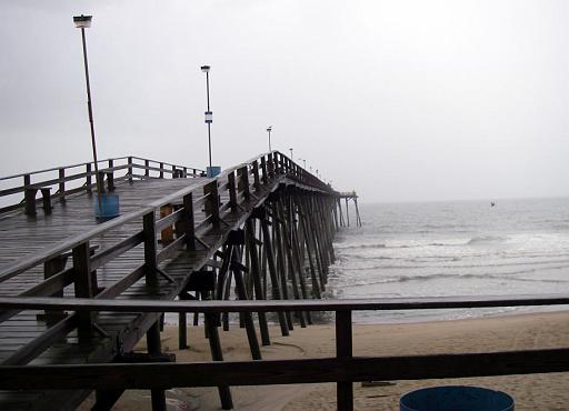 kurebeachpier3